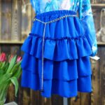 Spódnica mini z falbanką i łańcuszkiem Enfa niebieska