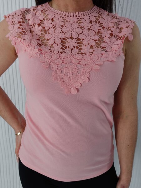 Bawełniana bluzka z gipiurą Bella różowa