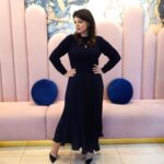 Plisowana elegancka sukienka z dzianinową górą granatowa